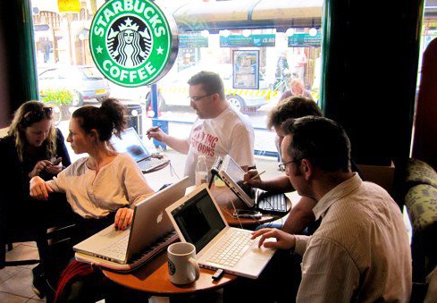 Starbucks không còn là công ty cà phê đơn thuần, họ là một công ty công nghệ FnB Việt Nam