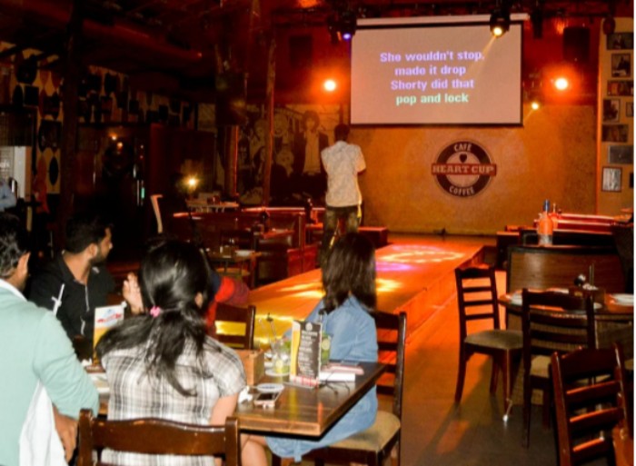 kinh nghiệm mở quán cà phê karaoke