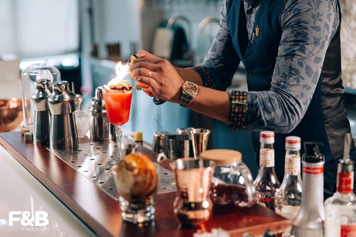 Những Lỗi Sai Các Bartender Mới Dễ Mắc Phải Trong Pha Chế Cocktail