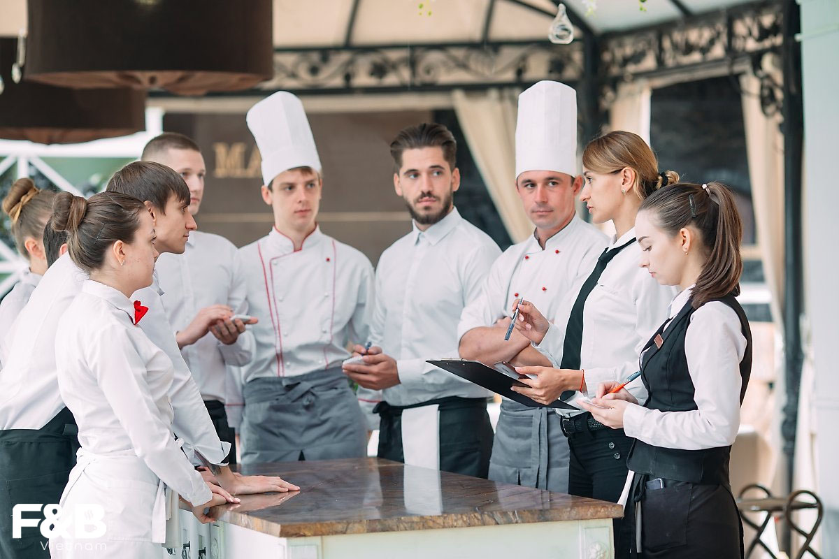 Cách kiểm soát chi phí nhân sự hiệu quả trong kinh doanh nhà hàng