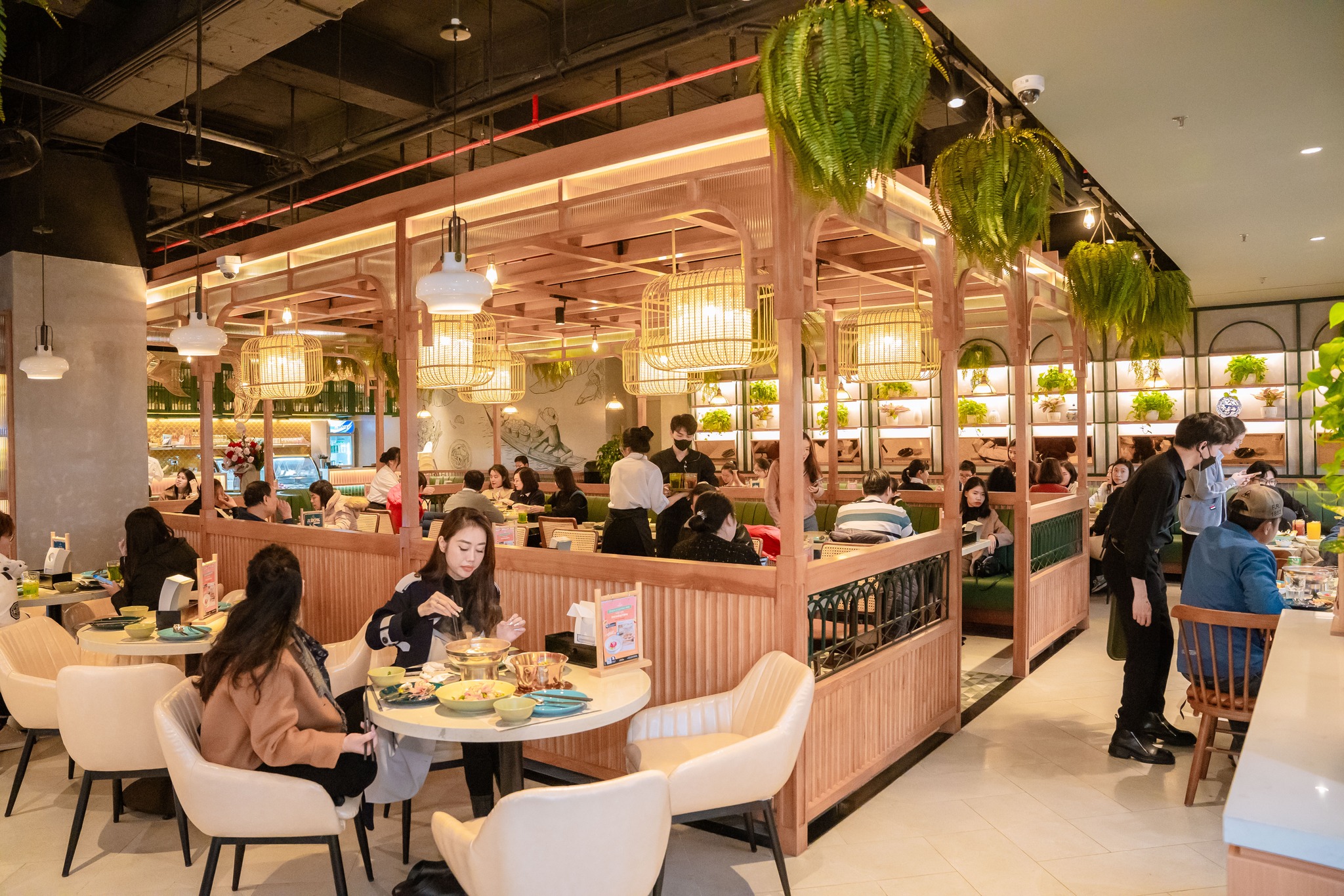 Mak Mak Thai Kitchen: “Chúng tôi không chạy theo xu hướng, chúng tôi tạo ra xu hướng” 5 Mak Mak Thai Kitchen: “Chúng tôi không chạy theo xu hướng, chúng tôi tạo ra xu hướng” FnB Việt Nam