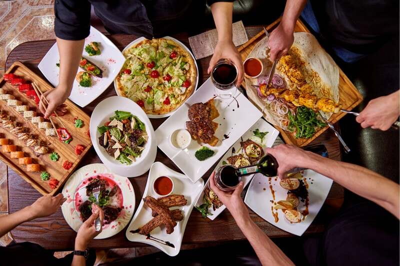 Khi Nguồn Lực Không Phải Lợi Thế, Chỉ Có Chân Thành Mới Giữ Chân Được Khách Hàng FnB Việt Nam