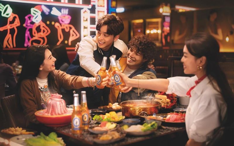 Tương Lai Ngành Ẩm Thực: Kinh Doanh F&B Online Liệu Có Thể Thay Thế Trải Nghiệm Tại Chỗ? 3 kinh-doanh-fnb-online