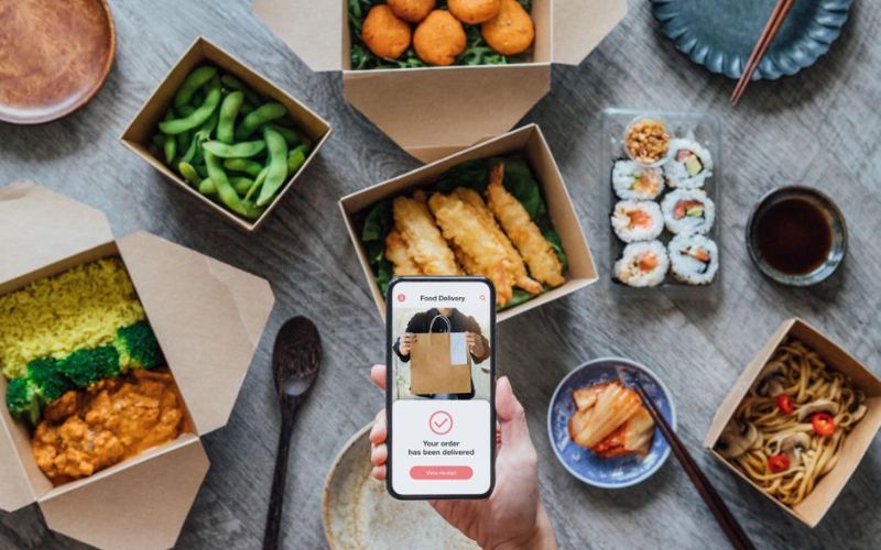 Tương Lai Ngành Ẩm Thực: Kinh Doanh F&B Online Liệu Có Thể Thay Thế Trải Nghiệm Tại Chỗ? 6 kinh-doanh-fnb-online