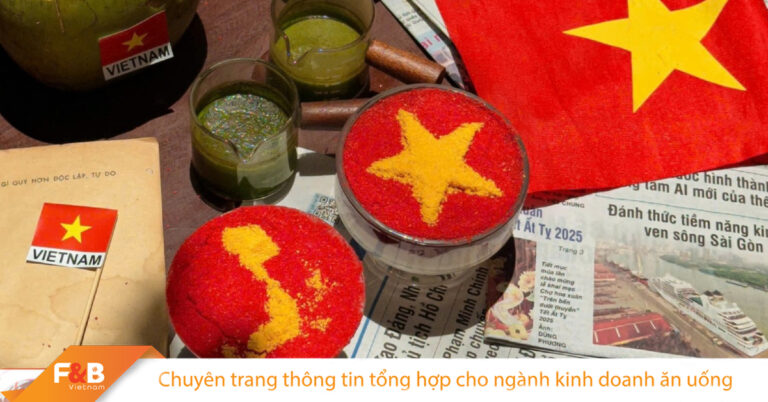 Những quán cà phê rợp sắc đỏ sao vàng, khách check-in rần rần dịp 30/4
