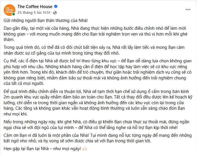 The Coffee House giải thích về lý do thay đổi ổ điện nhằm nâng cao trải nghiệm và phân chia lại khu vực phù hợp với nhu cầu khách hàng
