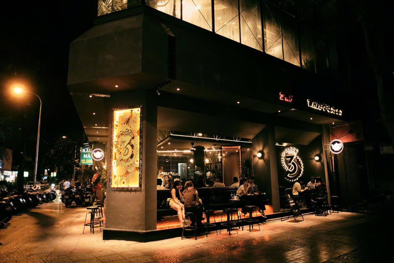 Vibe hiện đại của Three O’clock được nhiều bạn trẻ yêu thích