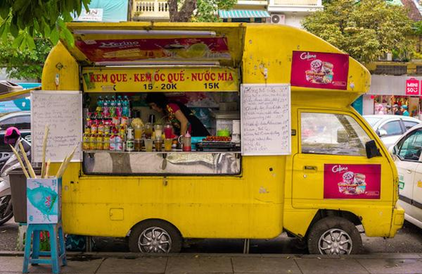 3 mô hình kinh doanh khởi nghiệp F&B dễ triển khai, hiệu quả cao cho người ít vốn 3 Khởi nghiệp F&B với mô hình Food truck mới mẻ, linh hoạt