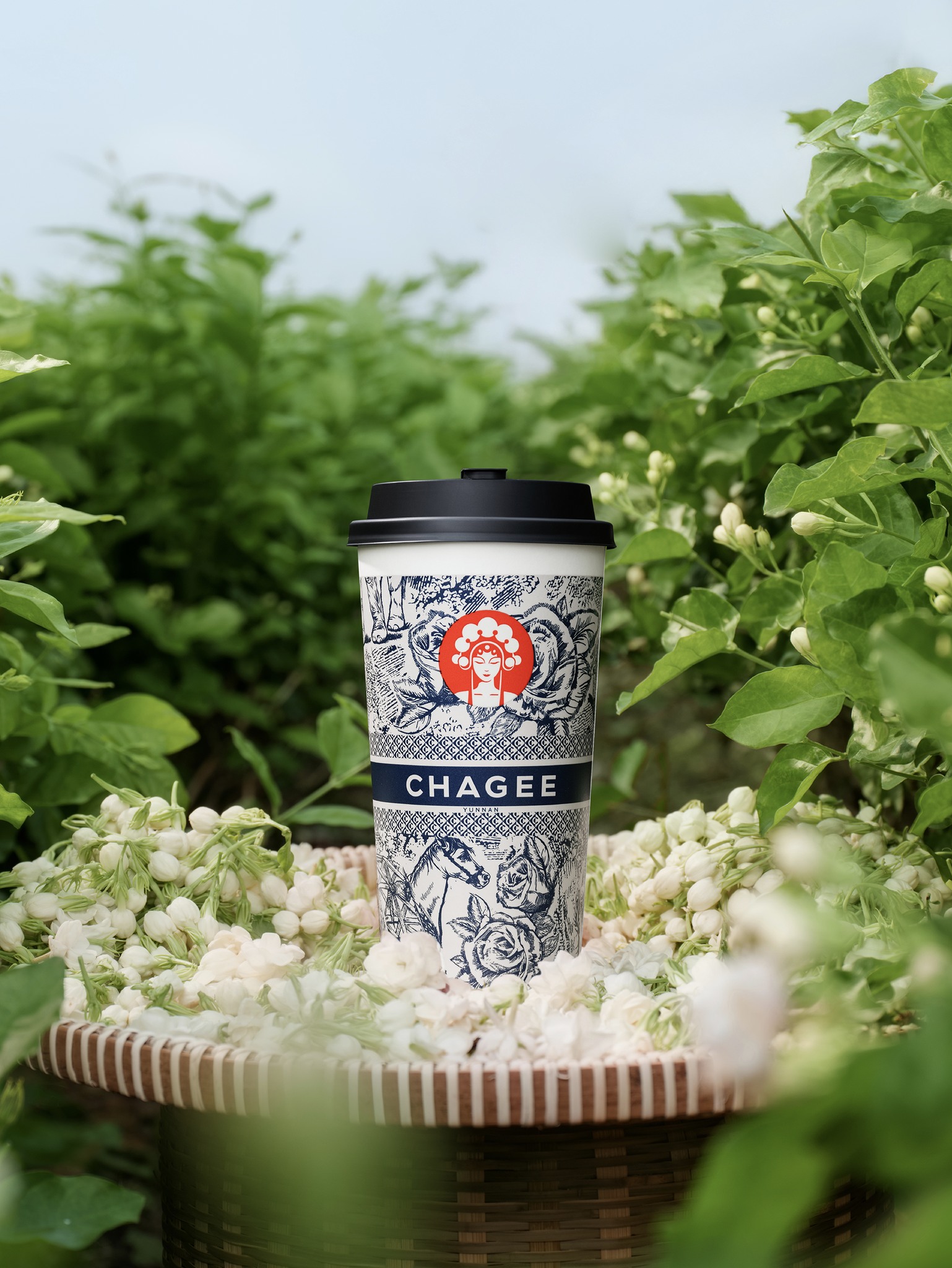 Chagee tập trung vào vị trà tinh khiết, ít ngọt, kết hợp với hương hoa tự nhiên mô hình đồ uống gắn liền với phong cách sống thanh lịch và hiện đại.