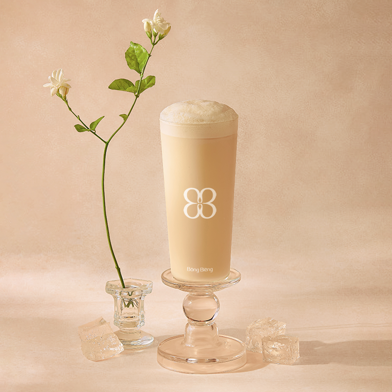 Trà sữa hương hoa đáp ứng đúng nhu cầu đó: ít béo, ít ngọt, thành phần tự nhiên, dễ chịu và nhẹ bụng