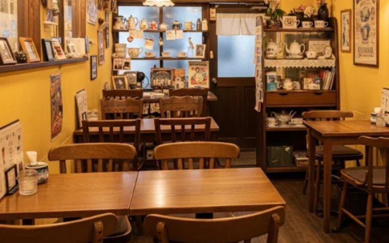 Để vận hành một quán cà phê mô hình nhỏ cần kết hợp từ nhiều yếu tố như không gian, sản phẩm,...