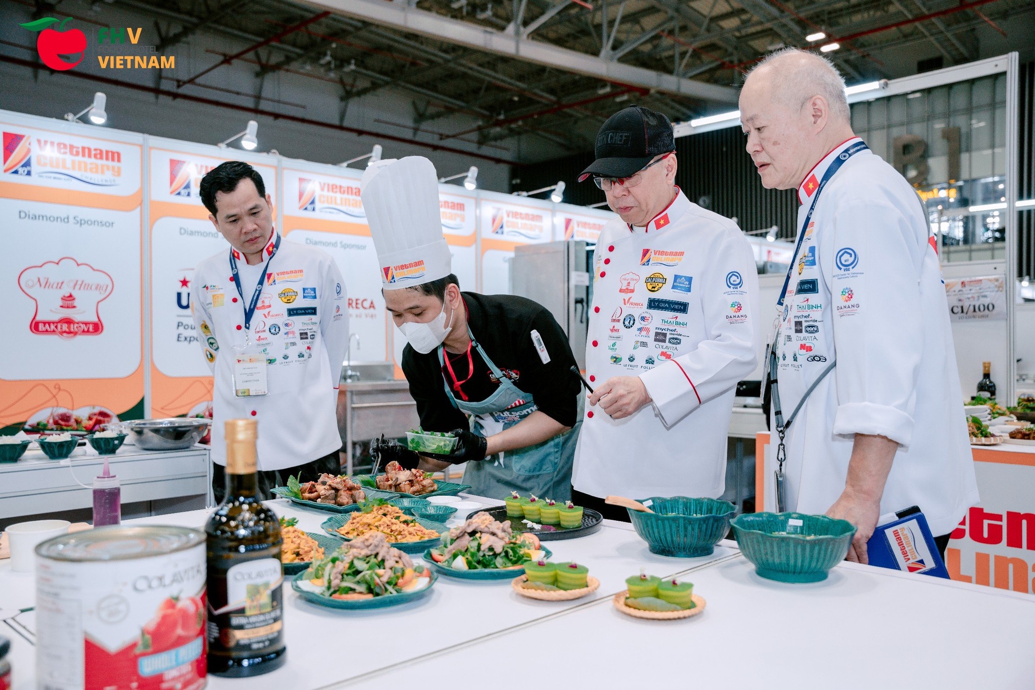 Phần thi trong khuôn khổ Vietnam Culinary Challenge tại triễn lãm Food & Hotel Vietnam 2024
